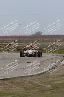 media/Jan-15-2023-CalClub SCCA (Sun) [[40bbac7715]]/Group 2/Qualifying (Sweeper)/